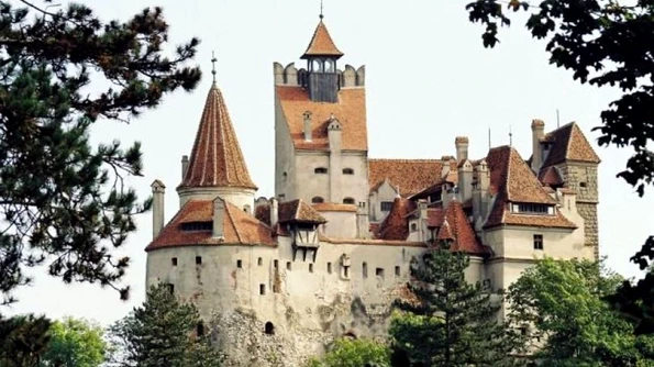 Castelul Bran, cel mai vizitat muzeu din România în 2012 jpeg