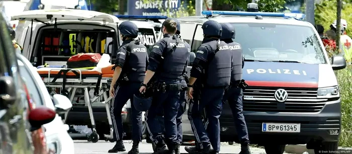 Doi români au fost răniți în urma atacului armat din Austria Foto: X