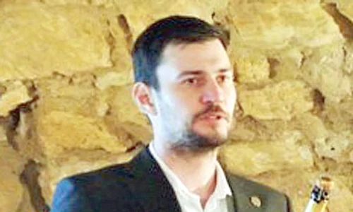 Somelierul Mihai Druţă a învăţat tainele vinului de la Cornelia jpeg