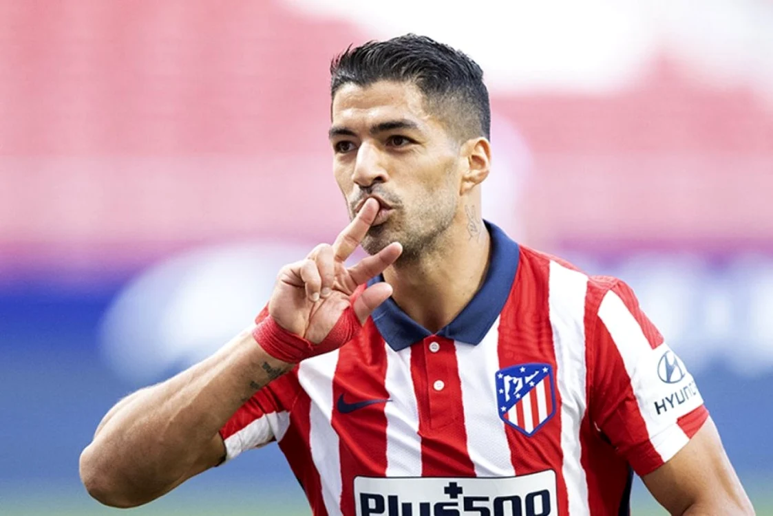 Aruncat de Barcelona, Luis Suarez e aproape de a câştiga campionatul cu Atletico Madrid