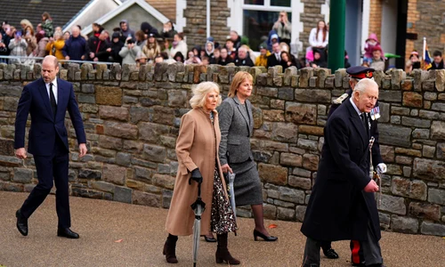 Charles, William, Camilla au comemorat dezastrul de la Aberfan, Profimedia (1) jpg