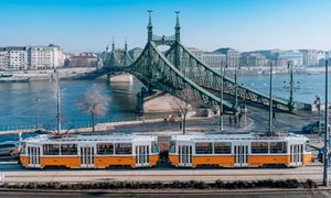 podul libertatii din Budapesta ungaria shutterstock 1933156103 jpg