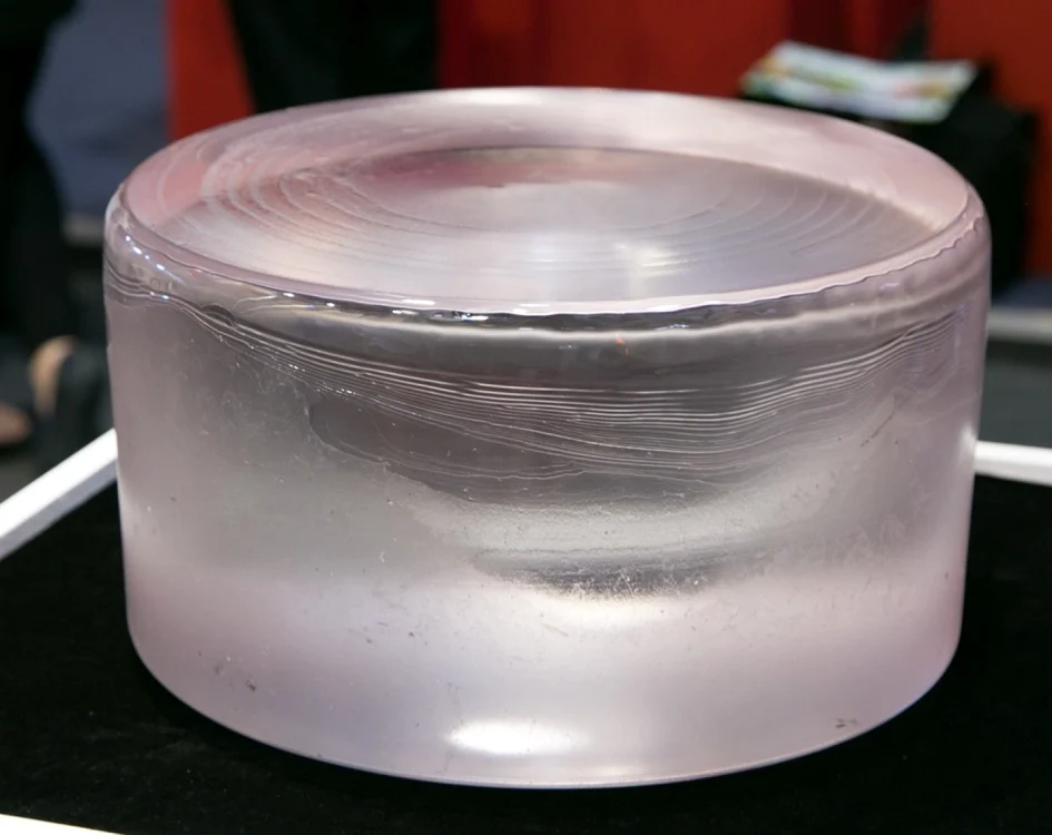 O bucată de safir neprelucrat FOTO digitaltrends.com