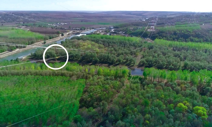 Este a doua linie electrică din România care trece Dunărea FOTO: Transelectrica