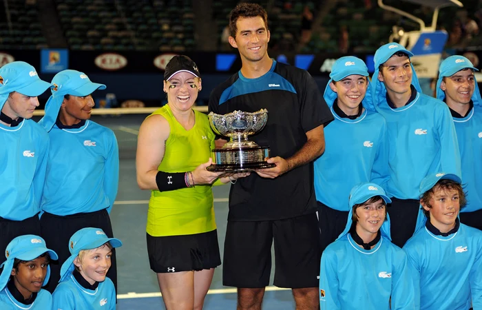 Horia a cucerit trofeul în 2012 cu Bethanie