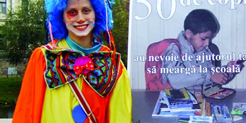 Geta merge la Spitalul Gavriil Curteanu deghizată în clovn şi înveseleşte copiii 