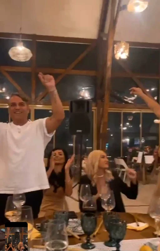 Bogdan Ionescu a stat lângă Raluca Paraschiv la petrecerea Vicăi Blochina. Sursă: Instagram