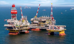 platforma petrolieră Filanovski a Lukoil FOTO X / Tim White @TWMCLtd