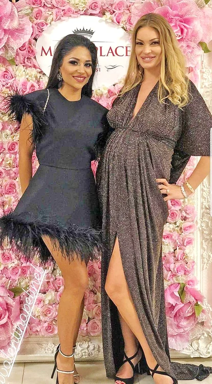 Nasrin Ameri, de la Antena Stars,  și Valentina Pelinel,  însărcinată în luna a cincea 