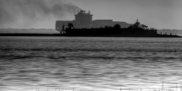 vapor alb-negru foto