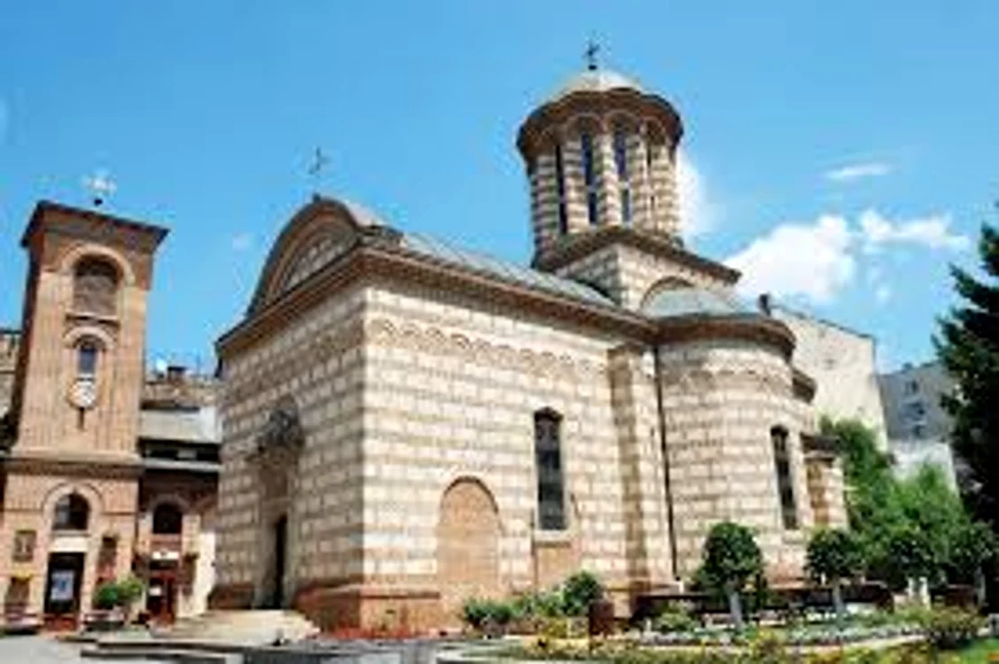 
    În Biserica Sfântul Antonie cel Mare se împlinesc numeroase minuniSursa foto: Ziarul Lumina   