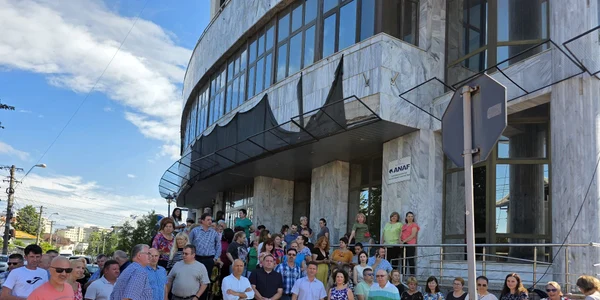 protest spontan al sindicalistilor din finante FOTO FB SindFest 