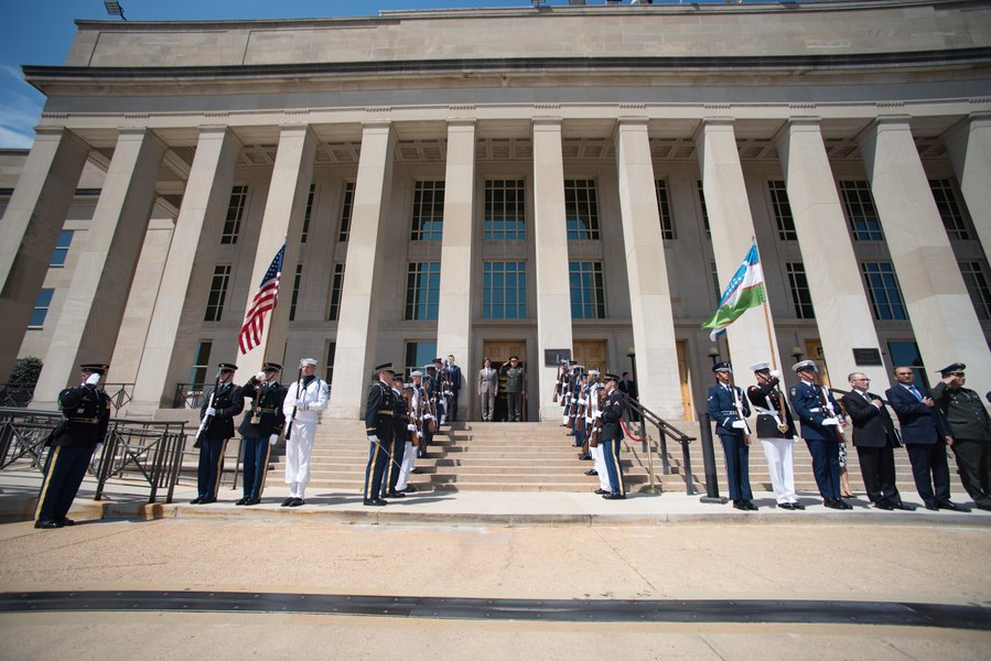 Atașatul militar al României în SUA, convocat la Pentagon pentru discuții despre reducerea cheltuielilor NATO pe Flancul Estic