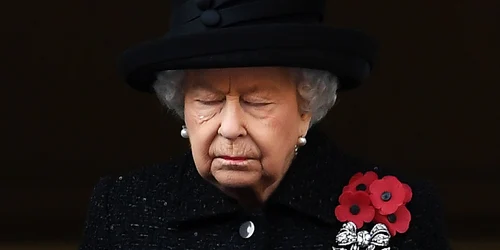 Imaginea Zilei / Regina Elisabeta a II-a la Cenotaph Whitehall cu ocazia Remembrance Day în Londra Marea Britanie FOTO EPA – EFE / Andy Rain / 11 nov 2019