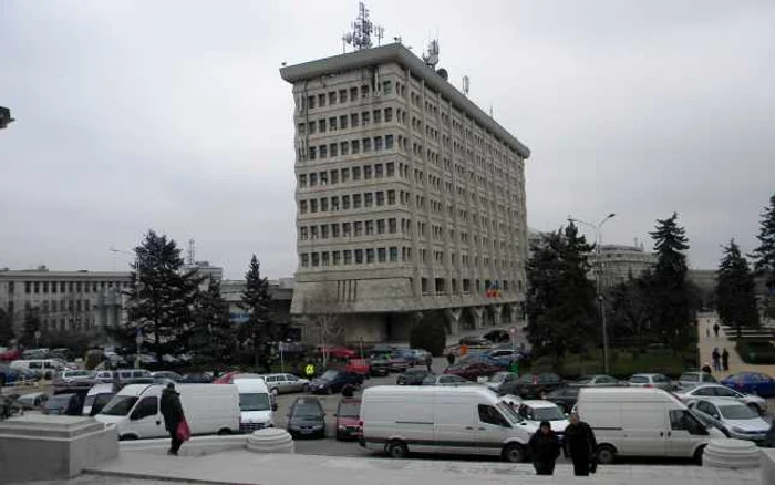 Procurorii au intrat în mai multe birouri ale Consiliului Judeţean Prahova. FOTO Adevărul Ploieşti