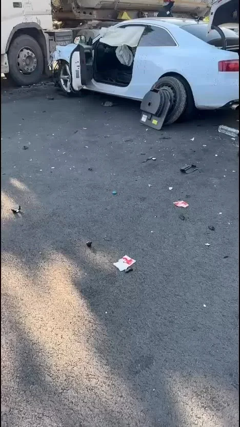Imagini de la incidentul din Craiova unde un polițist a fost rănit de un șofer teribilist care gonea în trafic
