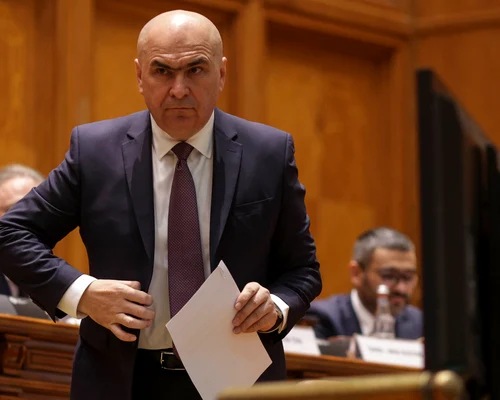 Ședințele camerelor reunite ale Parlamentului României organizate pentru asumarea răspunderii Guvernului pe pachetul 2 de măsuri fiscal-bugetare, în București. FOTO Inquam Photos / Octav Ganea
