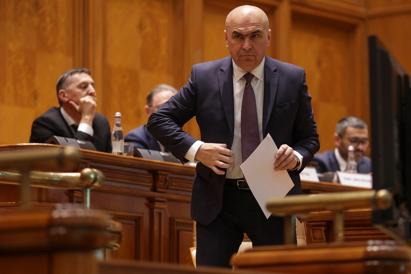 Guvernul își asumă răspunderea pentru reforma pensiilor magistraților: „Eliminăm risipa și privilegiile, tăiem sinecurile” | adevarul.ro