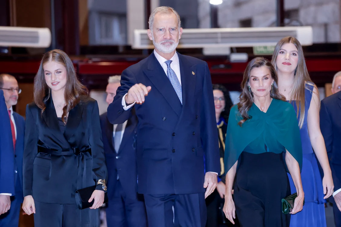 Regina Letizia a Spaniei, Prințesa Moștenitoare Leonor și Prințesa Sofia la Gala Premiilor Prințesa de Asturia, Profimedia (2) jpg