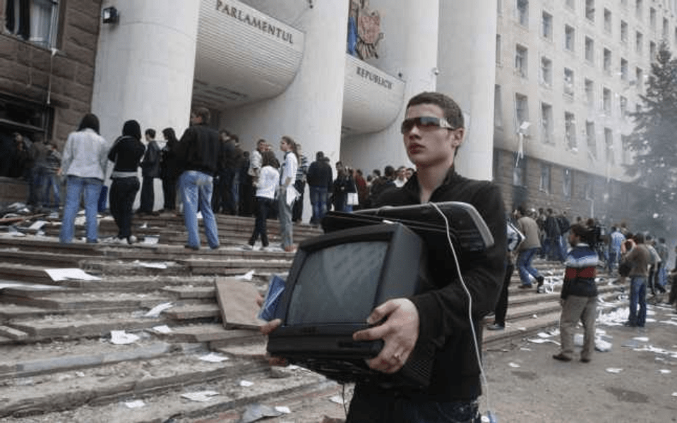 14 ani de la protestele violente contra regimului comunist din Rep. Moldova. ,,Adevărul despre 7 aprilie 2009 nu a mai fost aflat”