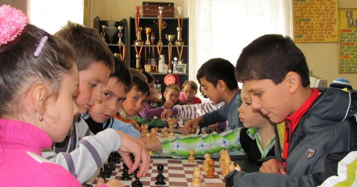 Botoşani: Cursuri de şah la Palatul Copiilor 