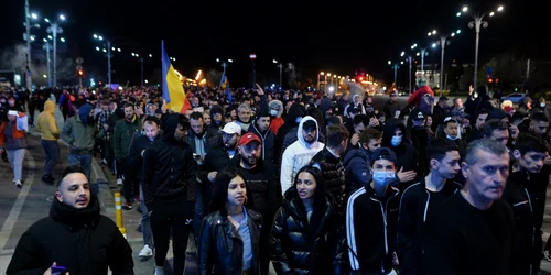 Protest anti-restricţii covid - Bucureşti / 29 mar 2021 / FOTO Mediafax Foto / Eduard Vînătoru