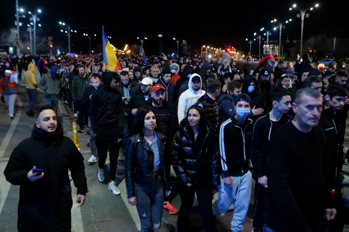 Protest anti-restricţii covid - Bucureşti / 29 mar 2021 / FOTO Mediafax Foto / Eduard Vînătoru