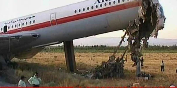 Accident aviatic în Iran: Cel puţin 17 morţi