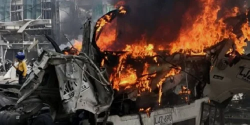 un camion capcana a explodat in columbia foto x png