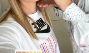 Toni Iuruc (stânga) a participat și la balul organizat la Wimbledon în cinstea câștigătorilor din acest an jpeg