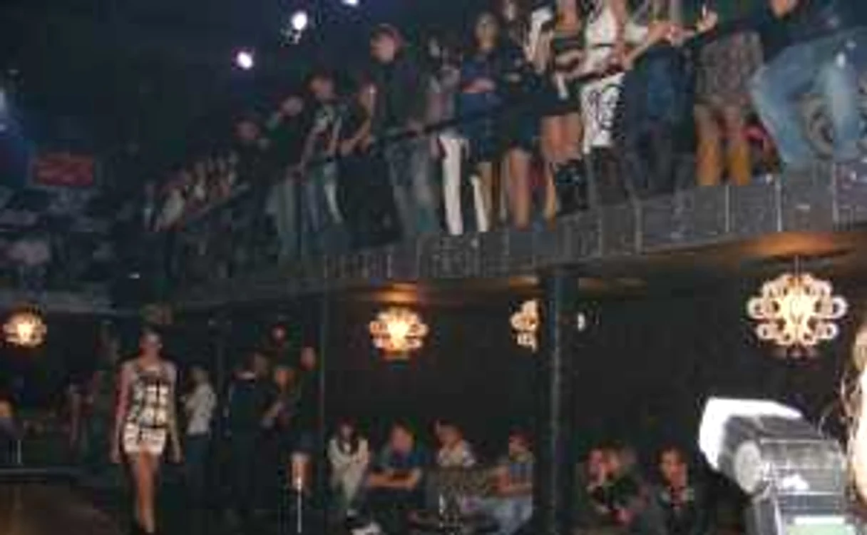 Cocktail Party in clubul No Limit