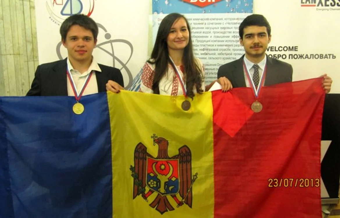 Două medalii de bronz şi una de aur au adus acasă olimpicii moldoveni FOTO edu.md