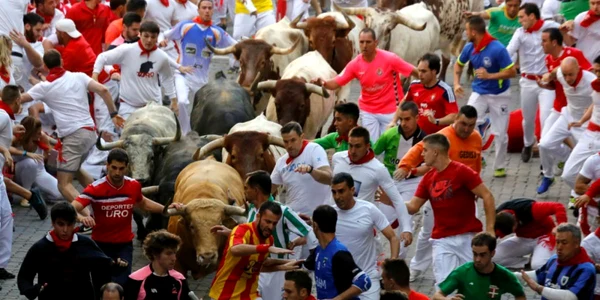 Festivalul San Fermin de la Pamplona  ediţia 2017 FOTO Guliver / Getty Images / Pablo Blazquez Dominguez