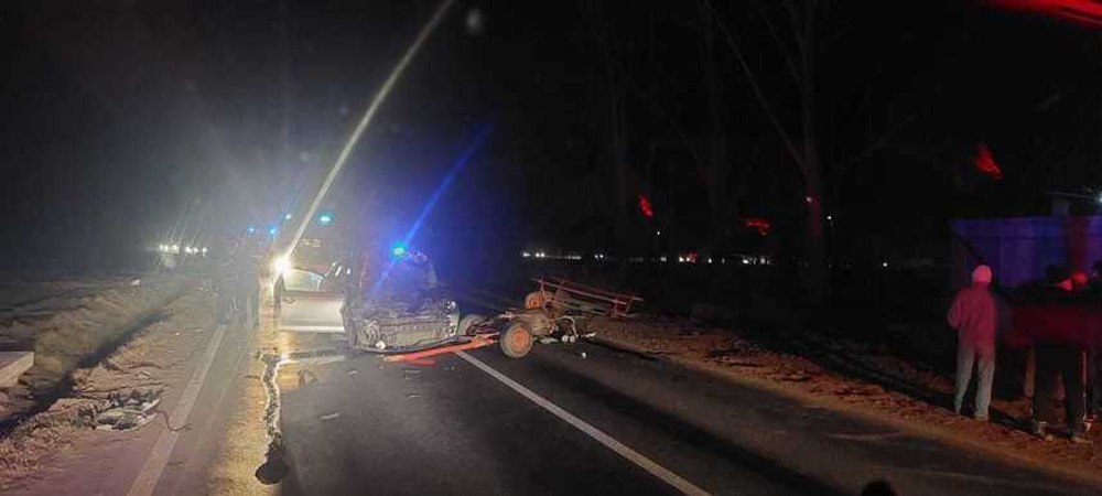 Accident teribil pe DN 25, în Galați. Un bărbat a fost grav rănit după ce o mașină a spulberat o căruță