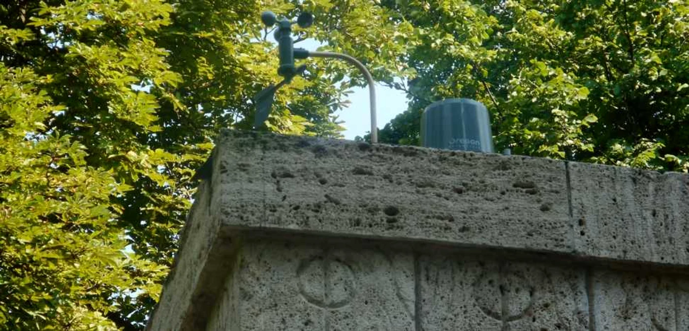 Staţia meteo monitorizează temperatura, dar şi alte elemente