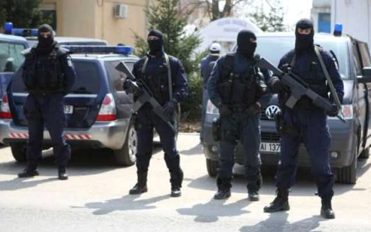 Poliţia Română: 186 de persoane urmărite de poliţişti au fost depistate în ultima săptămână. FOTO: Arhiva „Adevărul“