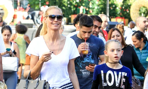 Heidi Klum Shopping At The Grove With Her Children jpeg