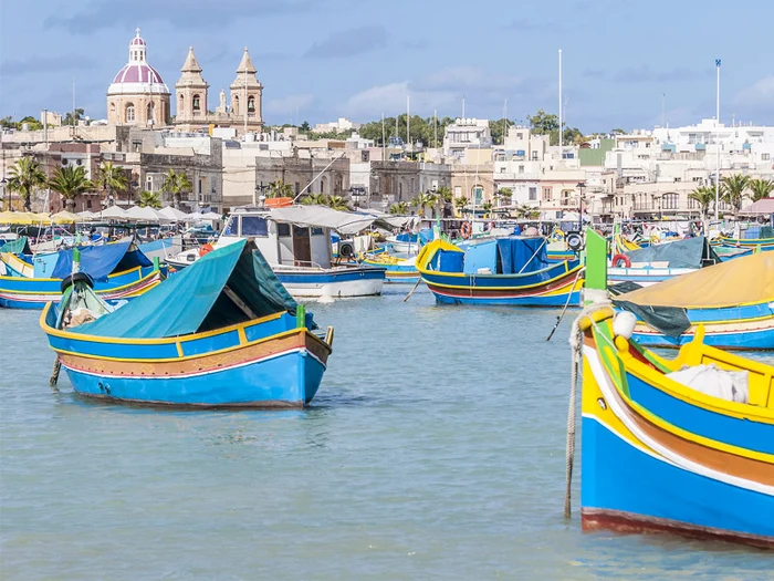 Orașul Marsaxlokk din Malta