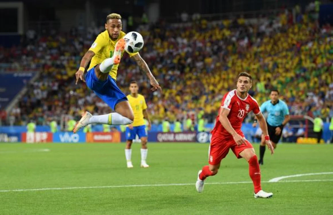 Imagine din timpul unui meci la Mondialul din 2019. Un jucător brazilian în prim plan  FOTO: Getty Images