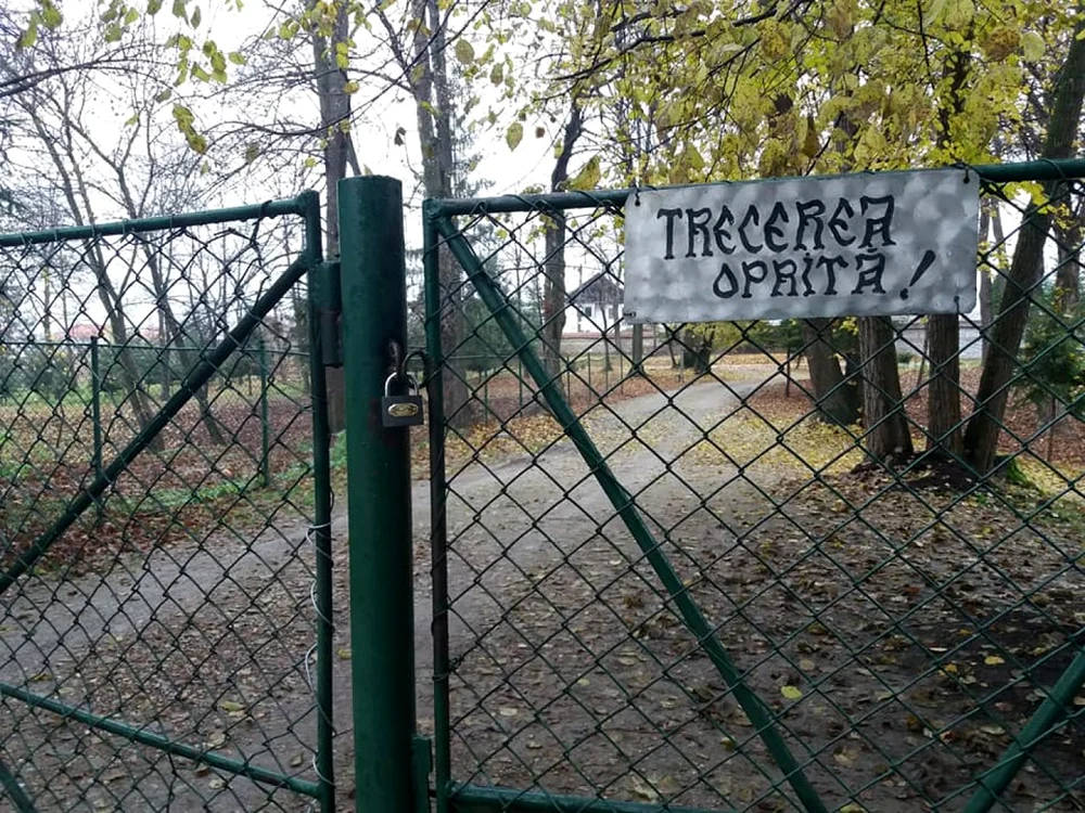 Incursiune la mormântul ascuns al Elenei Lupescu, femeia pentru care Carol al II-lea a renunţat la tronul României