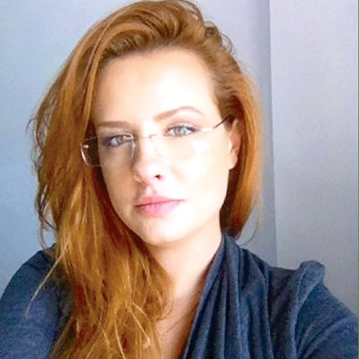 Click! a tras-o de limbă pe fiica artistului, la repetiţiile spectacolului de mâine