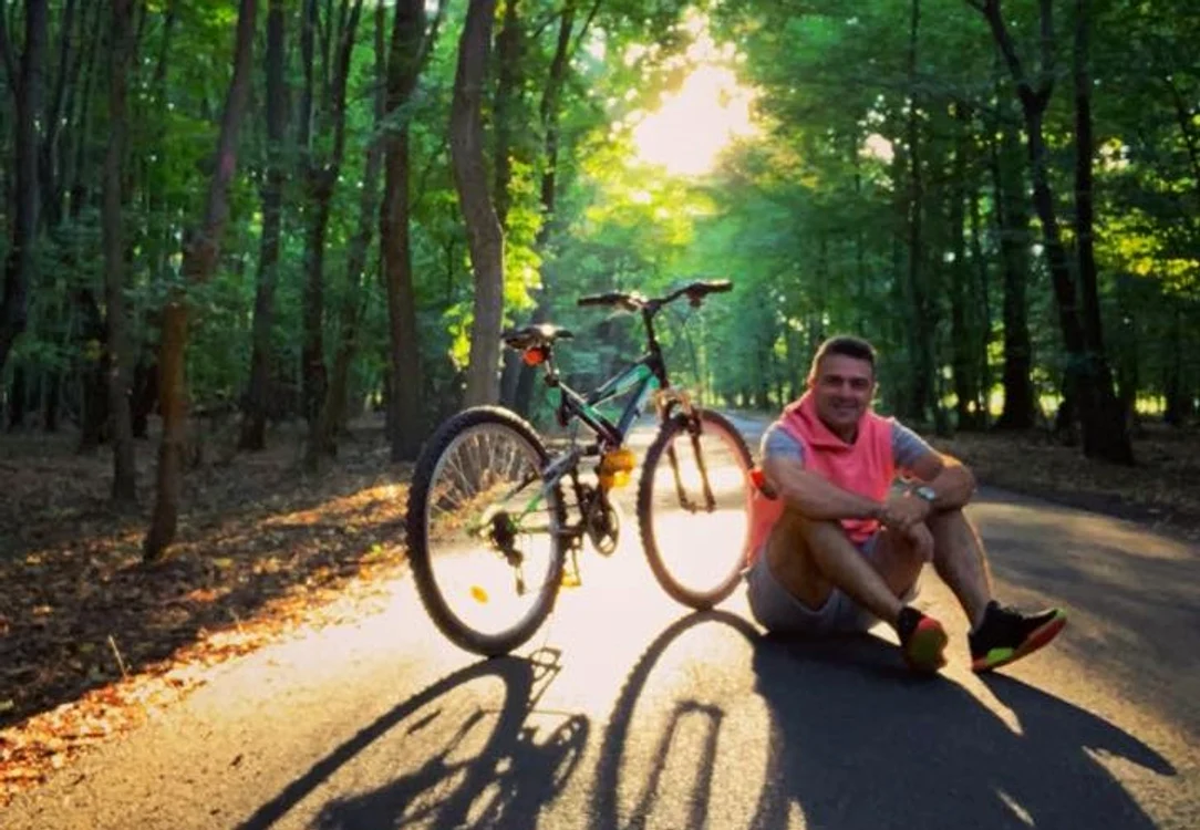 
    Ieri, Cornel Ilie a făcut primul lui kilometru cu bicicleta  