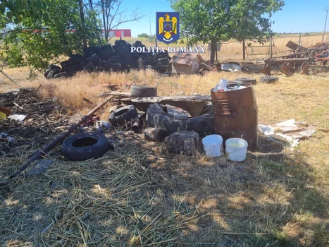 Deșeuri periculoase descoperite la o fermă din Arad Foto: Poliția Română