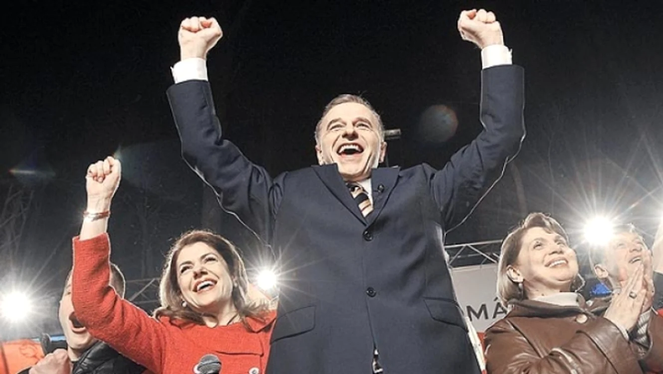 Mircea Geoană a crezut pentru o noapte că este președintele României