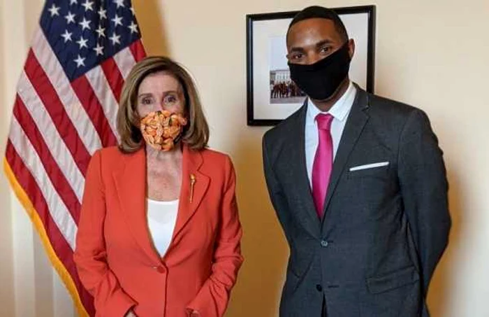 Ritchies Torres alături de Nancy Pelosi, actualul preşedinte al Camerei inferioare a Congresului FOTO Twitter