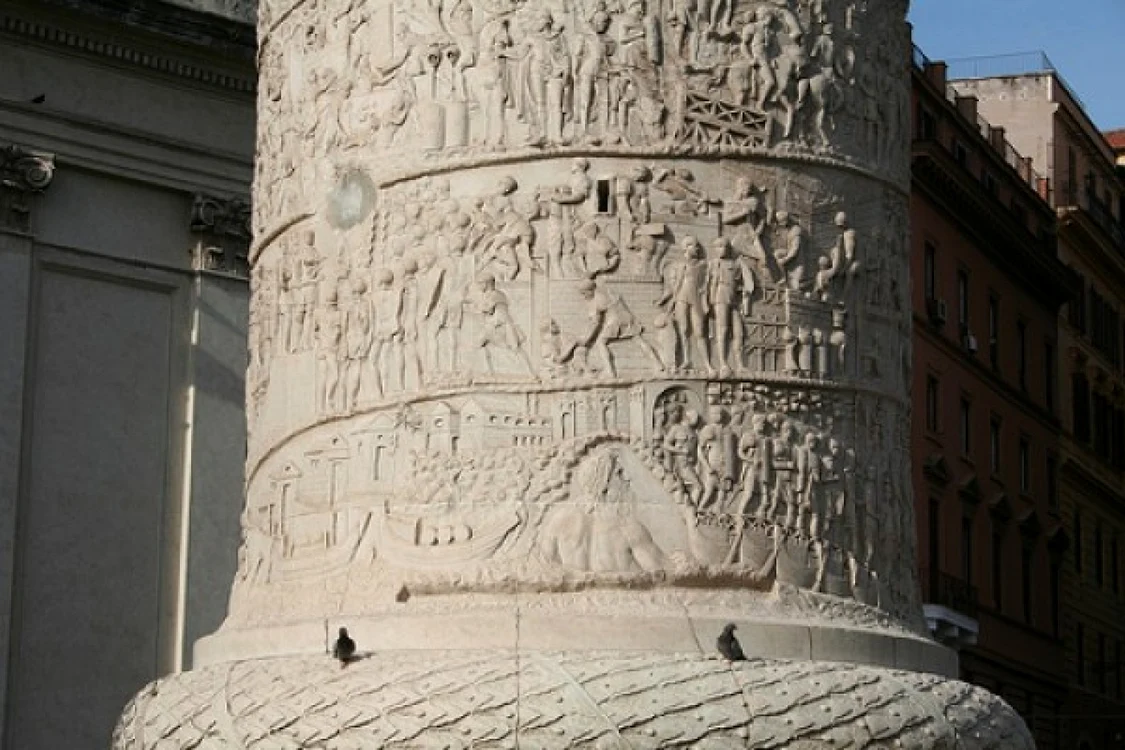 Columna lui Traian, monumentul antic din Roma, este un act de naştere al poporului român