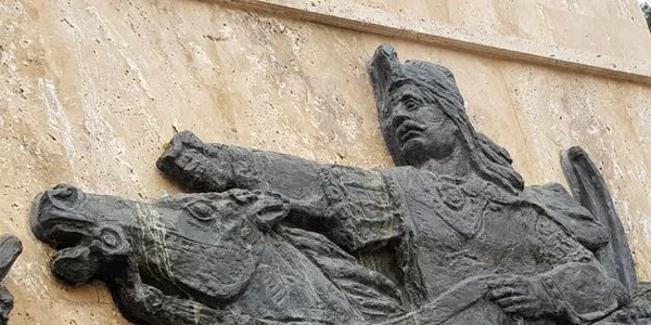 statuia domnitorului stefan cel mare