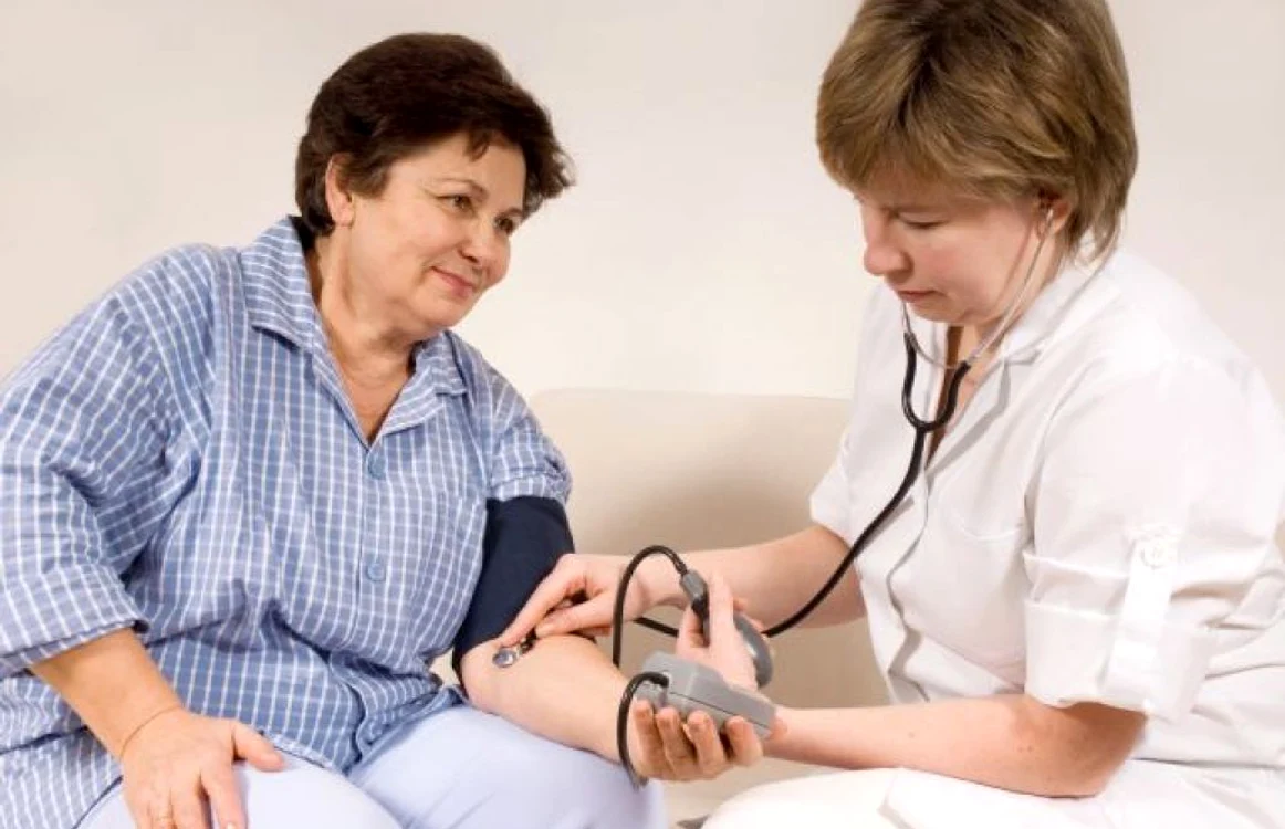 Menopauza se instalează între 45 şi 55 de ani