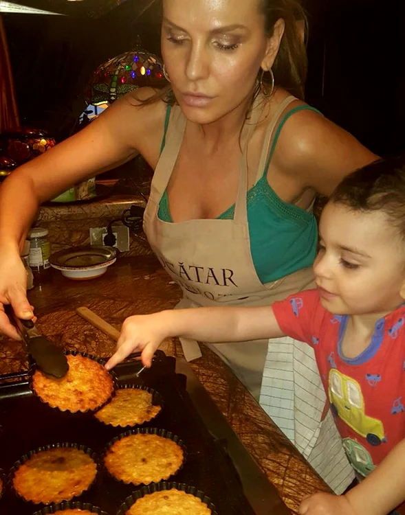 Anna Lesko găteşte pentru fiul ei