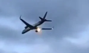avion motor flacari jpg